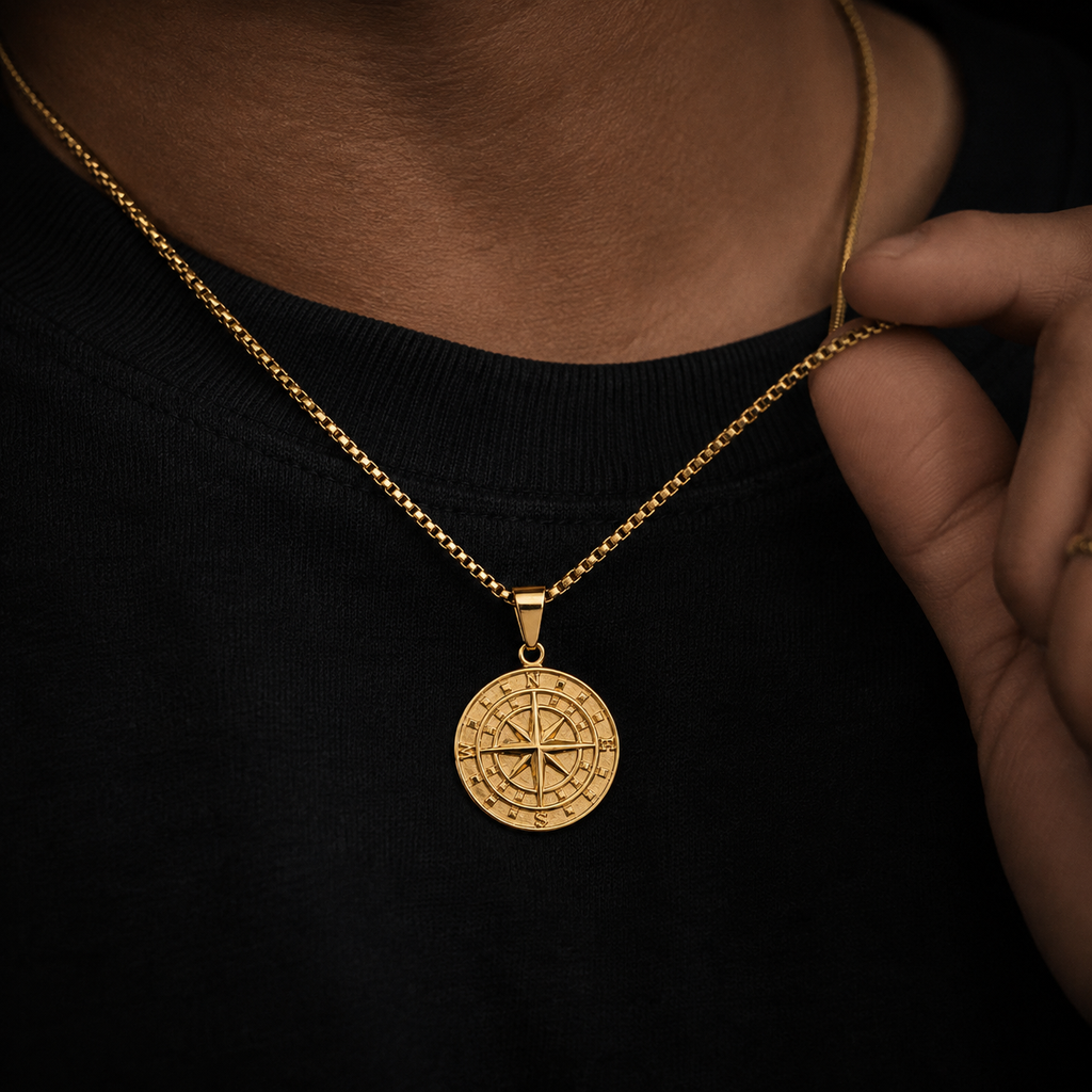 BLACK PEARL COMPASS PENDANT
