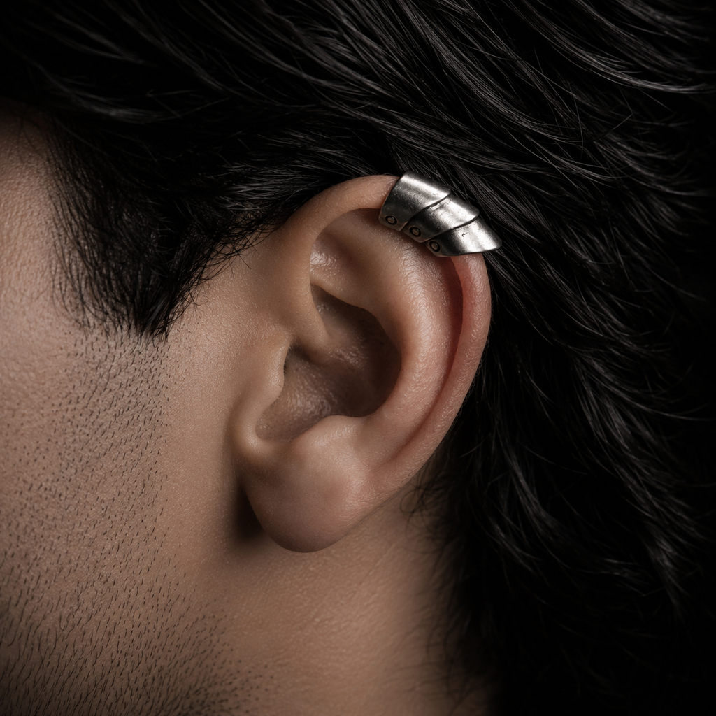 SILVER CROISSANT CUFF