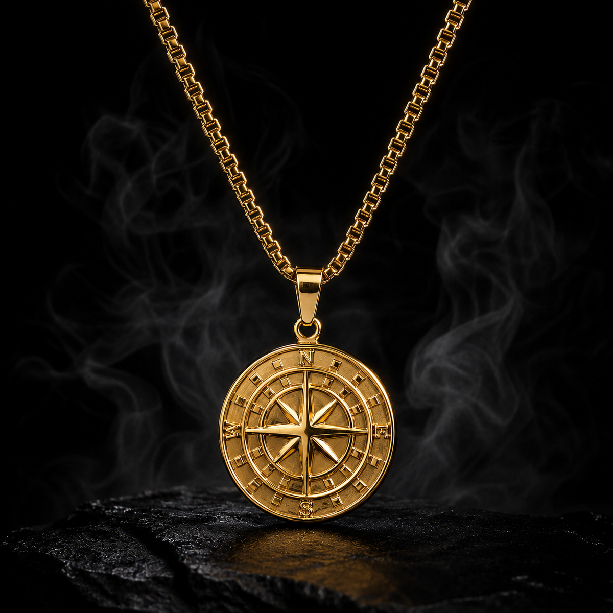 BLACK PEARL COMPASS PENDANT